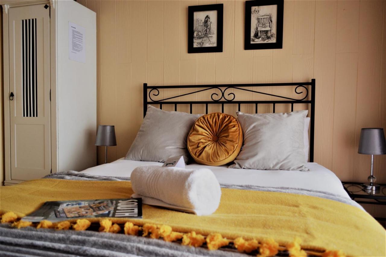 Point Village Guest House Mossel Bay Extérieur photo