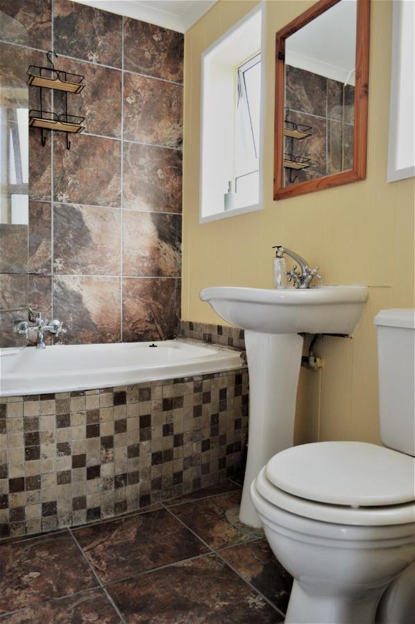 Point Village Guest House Mossel Bay Extérieur photo