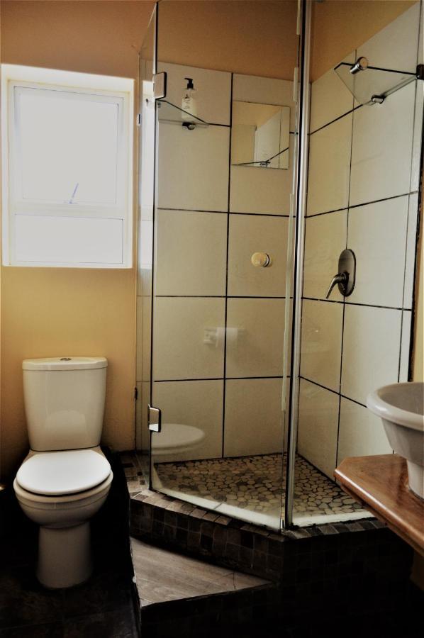 Point Village Guest House Mossel Bay Extérieur photo